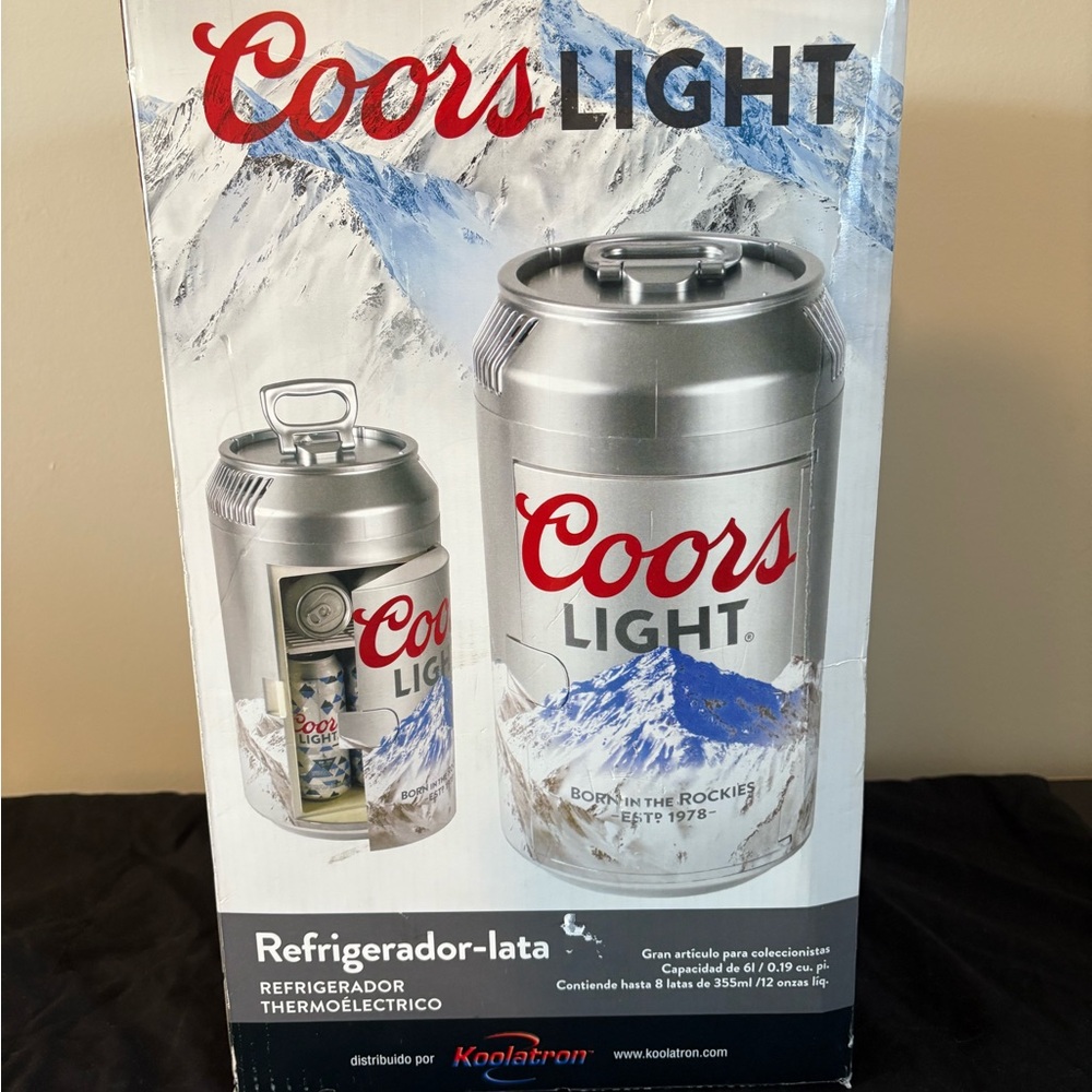 CoorLight 8 can portable Refrigerator